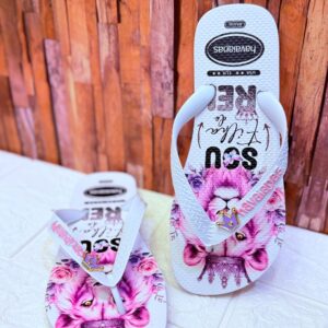 Chinelo leão rosa