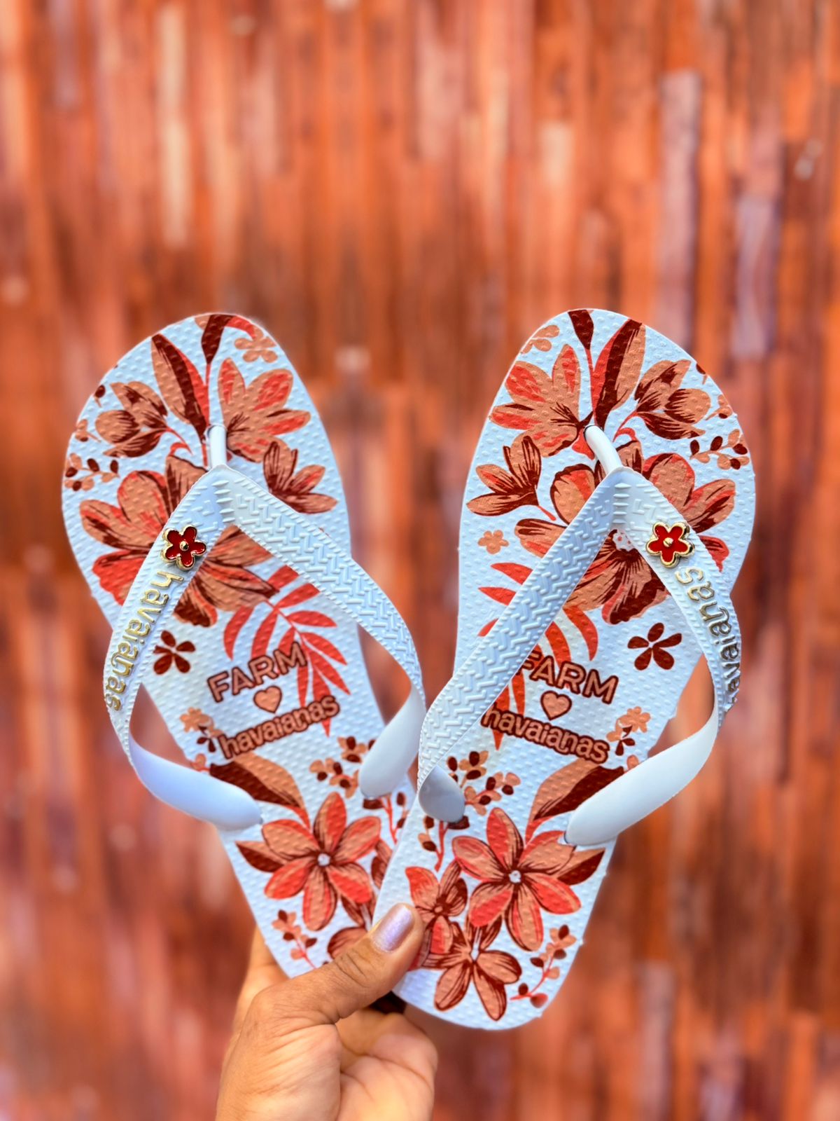 Chinelo Farm flor laranja