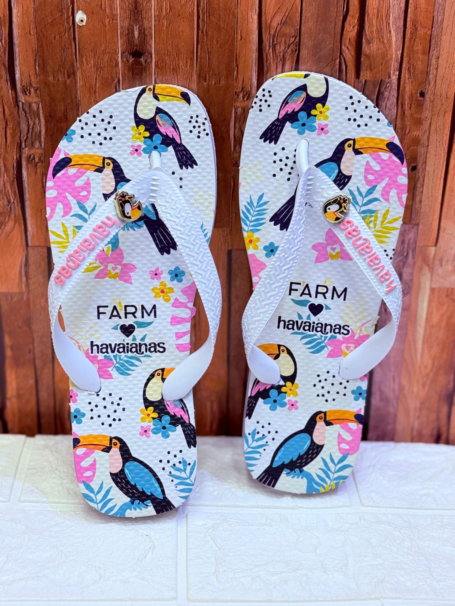 Chinelo Farm tucano flores