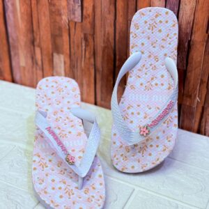 Chinelo flores miu miu