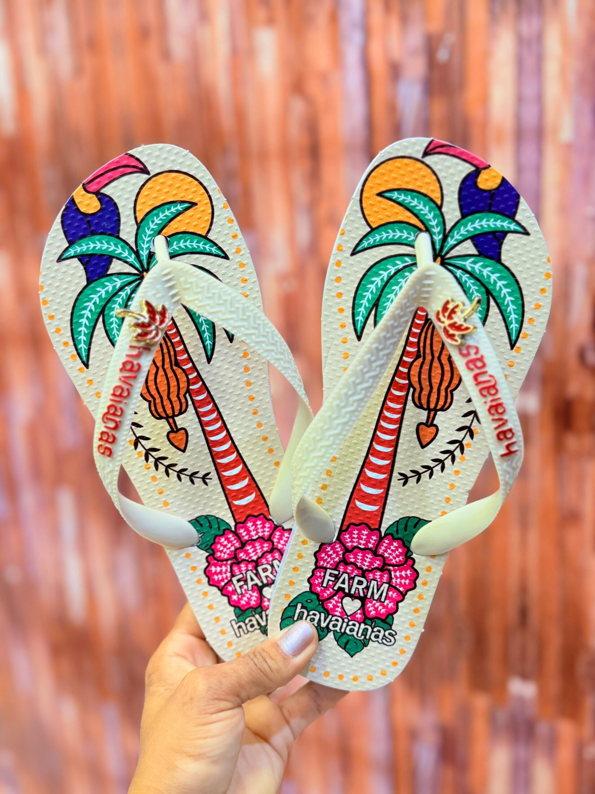 Chinelo Farm tucano coqueiro