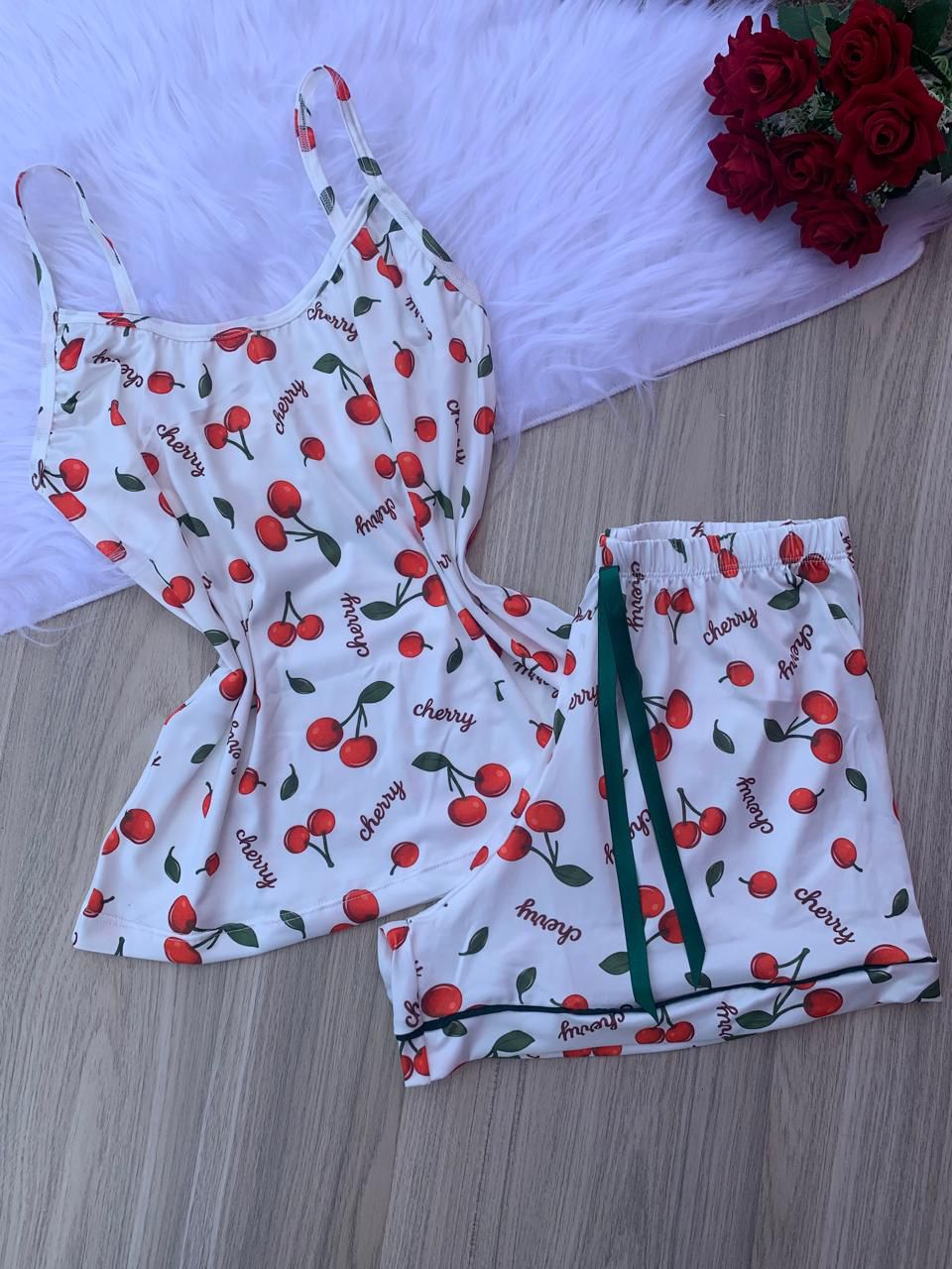 Pijama curto alça cereja EXG