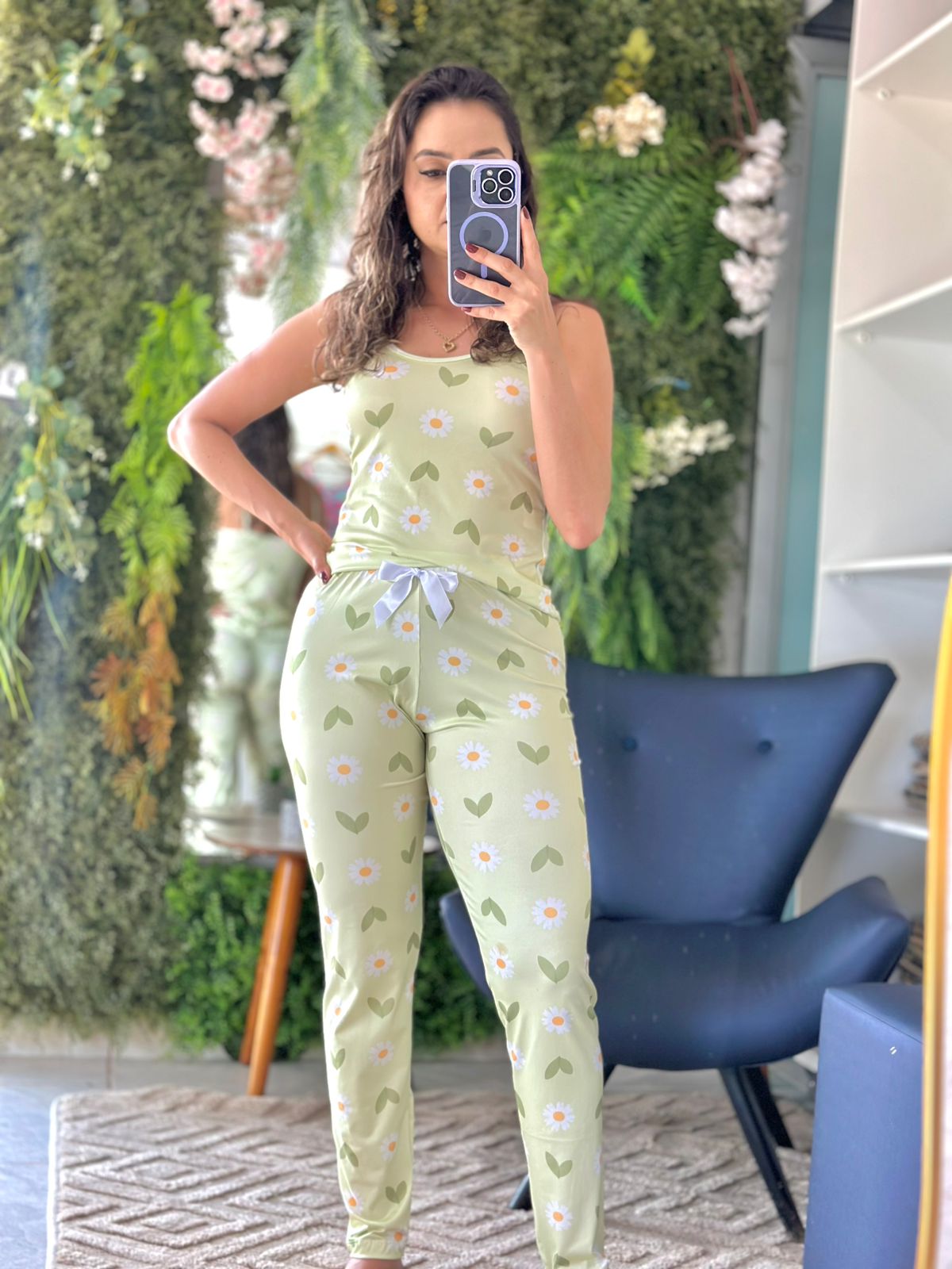 Pijama longo verde flor e coração M